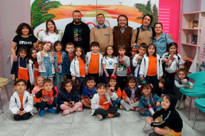 Kocaeli İzmit Gülümse Çocuk Tiyatrosu Anaokulu öğrencilerini ağırladı