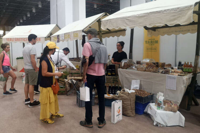 İzmir'de eş zamanlı organik fuarlar ilgi görüyor