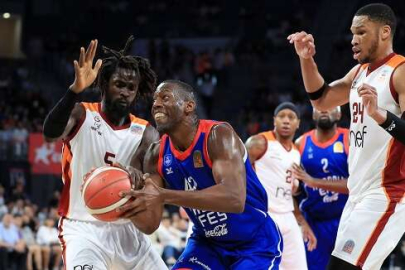 Anadolu Efes seriyi eşitledi