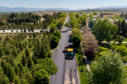 Malatya'da Şehir Mezarlığı'na asfalt çalışması 