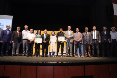 Büyükkılıç'tan şiir resitali