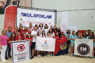 Bursa'da yüzmede 'Macide Gazioğlu Kükürtlü' farkı