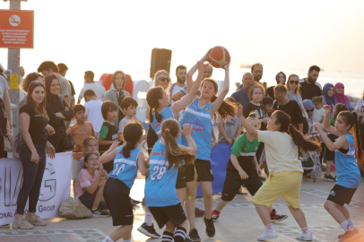Bursa Gemlik'te minik basketbolcular hünerlerini sergiledi