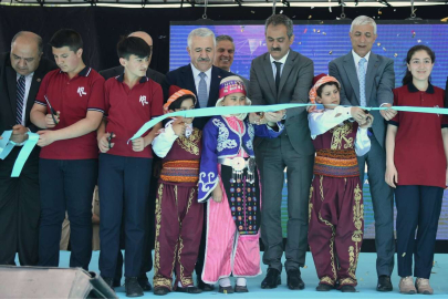 Bakan Özer Kars Kağızman'da Fen Lisesi'ni açtı