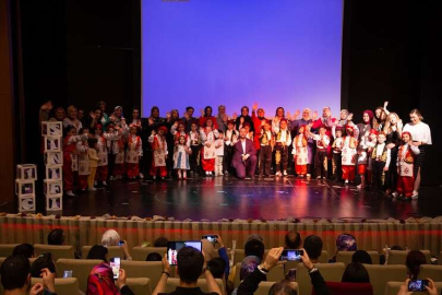 Kayseri'de Büyükkılıç İlkokulu'nda okuma bayramı