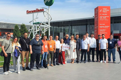 Bursalı mobilyacılar İtalya Milano'da