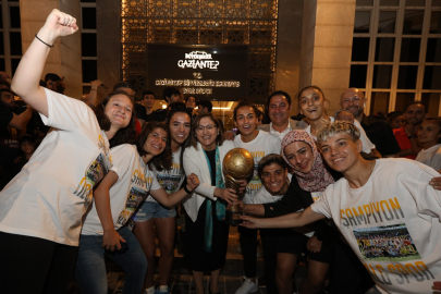 Gaziantep'in şampiyon takımları halkla buluştu