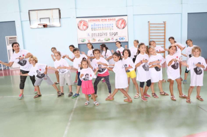 İzmir Güzelbahçe'de yaz spor okulları heyecanı