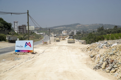 Tarsus’ta ilk kez bir yol 3 şeritli duruma getiriliyor