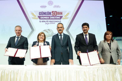 Gaziantep'te liseliler 50 bin ekmek üretecek