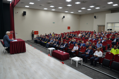 Vali Kılıç muhtarların sorunlarını dinledi