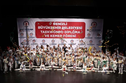 Minik taekwondocular kuşak attı