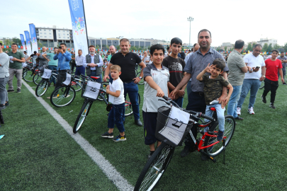 Gaziantep'te bakkal esnafına 3 bin sepetli bisiklet