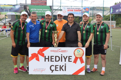 Kocaeli İzmit'te ayak tenisi heyecanı