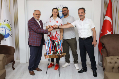 KickBoks şampiyonundan Esat Öztürk'e ziyaret