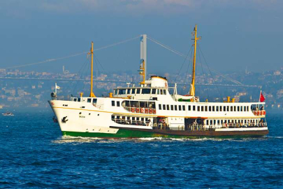 Şehir hatları vapurunun dümeni kilitlendi