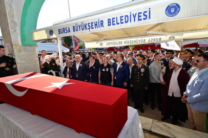 Bursa şehidini son yolculuğuna uğurladı