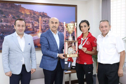 Milli atlet Fatma Arık’tan Mardin Valisi Demirtaş'a ziyaret