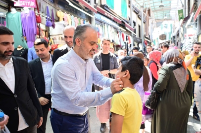 Bursa'nın çarşılarında bayram bereketi