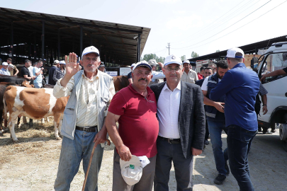 Başkan Işık kurban pazarını ziyaret etti