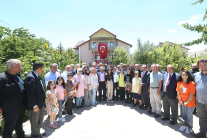 Kayseri Valisi Çiçek'ten anlamlı ziyaret