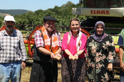 Kocaeli İzmit Belediyesi'nin desteği, çiftçinin emeğiyle berekete dönüştü