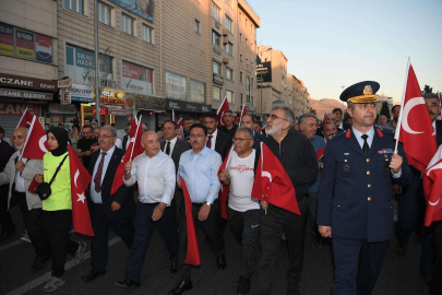 Memduh Büyükkılıç'tan '15 Temmuz' mesajı
