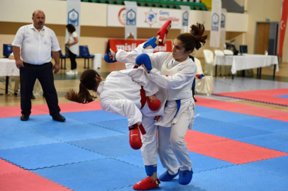 Bursa Yıldırım'da 15 Temmuz'a özel karate