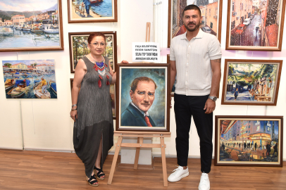 İzmir Foça'da yağlı boya sergisi