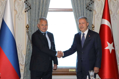 Bakan Akar’dan Rus mevkidaşına “acil ateşkes” çağrısı