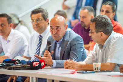 İzmir'de Başkan Tunç Soyer'den asbestli gemiye dava!