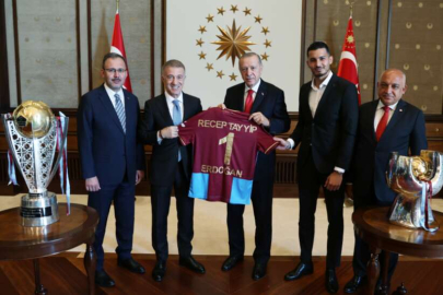 Cumhurbaşkanı Erdoğan, Trabzonspor heyetini kabul etti