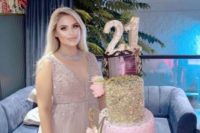 Melisa Özmen'den 21'lik pozu
