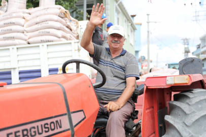 İstanbul Silivri'de çiftçilerin tohumluk arpa sevinci