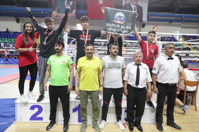 Kütahya'da 750 'Kick Boks'çu 'Zafer' için yarıştı