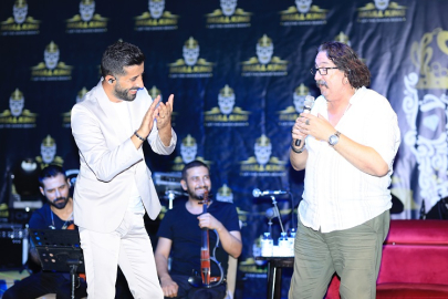 İki günlük tatilde iki şarkılık sürpriz