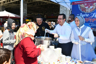 Aşure kazanları bereket için kaynadı