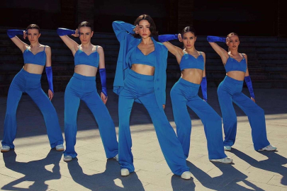 Katerina Ekşioğlu'nun koleksiyonu Zeynep Bastık klibinde