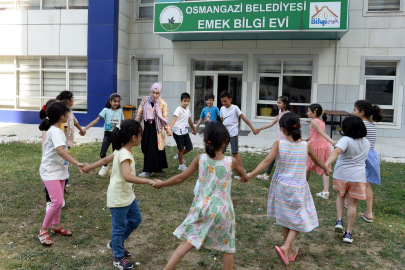 Bursa Osmangazi'de 'Bilgi Evleri'nde dolu dolu eğitim