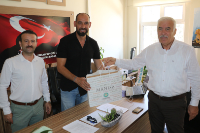 Manisa Büyükşehir Belediyespor'dan Spor Lisesi'ne nezaket