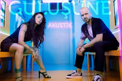 'Düştüm Gülüşüne' ile romantik hamle