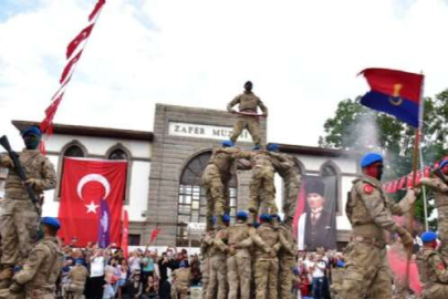 Asırlık zafere muhteşem kutlama