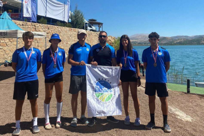 Sakarya kürek takımından çifte gurur