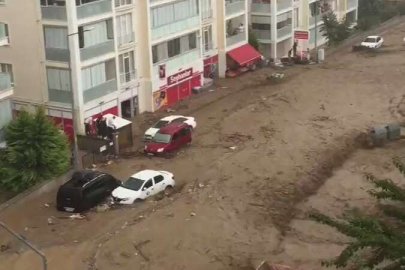 Bursa'yı fırtına ve sağanak vurdu!