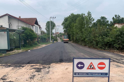 Kocaeli Kartepe'de İbrikdere asfaltlanıyor