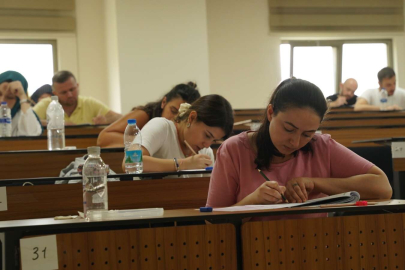 Bursa Yıldırım'da memur adaylarına KPSS provası