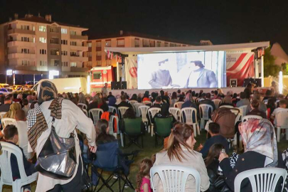 Kütahya'da açık havada sinema keyfi