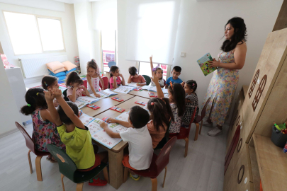 İzmir Narlıdere'de 'Nar Çiçekleri' kontenjanları da doldurdu