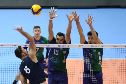 Bursa Büyükşehir Belediyespor Fenerbahçe'yi devirdi