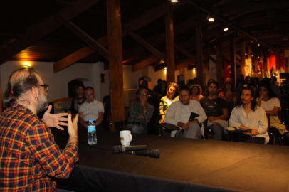 İzmir Efes Selçuk'ta kent belleği söyleşileri sürüyor